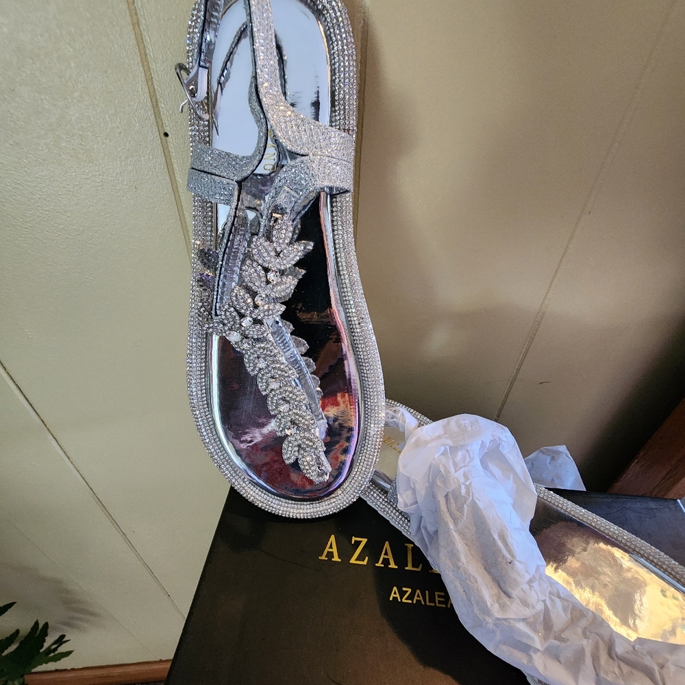 Shoes - Picture 3 of 6
